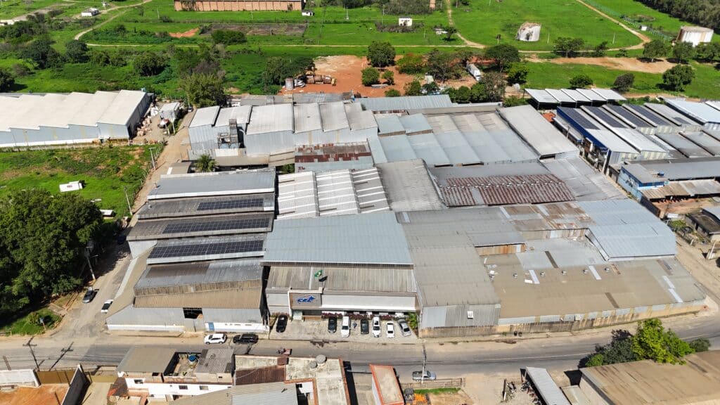 Vista aérea da área fabril da CEL Móveis